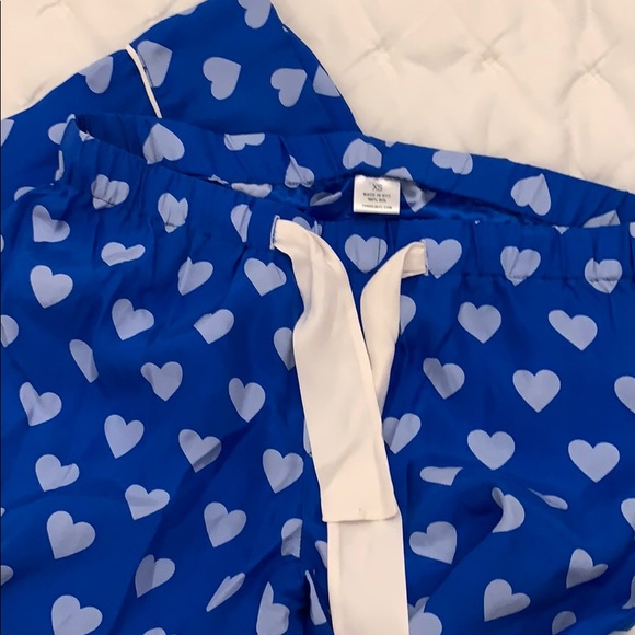 Three J Nyc silk blue and white heart pajamas - Picture 4 of 5